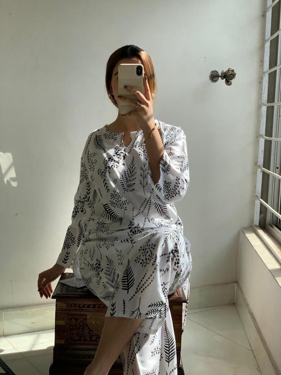 2 Pcs Women's Stitched Linen Printed Shirt And Trouser