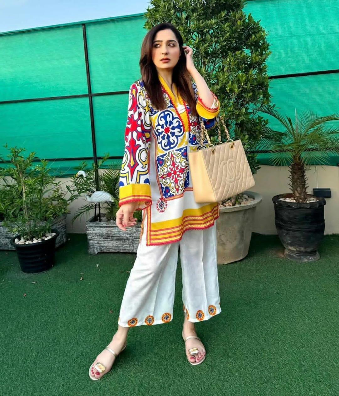 2 Pcs -Stylish Women's Stitched Printed Khaddar Shirt and Trouser Set