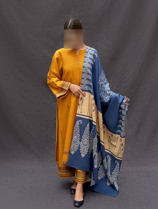 3 Pcs Women's Unstitched Embroidered Suit