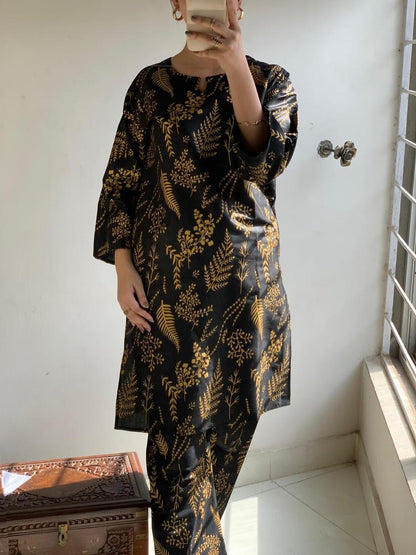 2 Pcs Women's Stitched Linen Printed Shirt And Trouser
